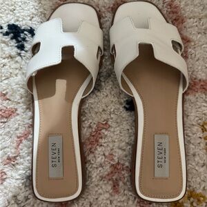Steve Madden White Sandals